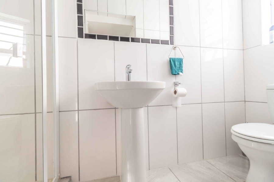 2 Bedroom Property for Sale in Velddrif Western Cape